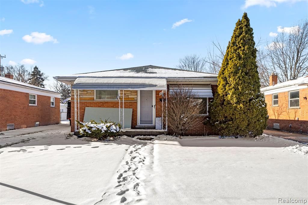 5949 N Lafayette Street, Dearborn Heights, MI 48127