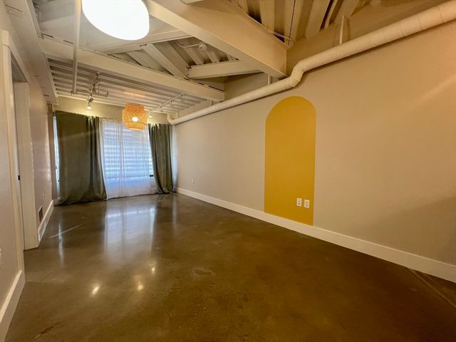 305 Webster Ave 105, Cambridge, MA 02141