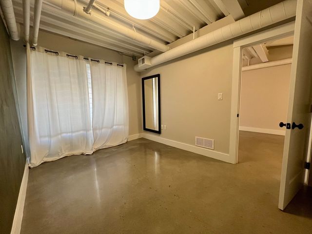 305 Webster Ave 105, Cambridge, MA 02141