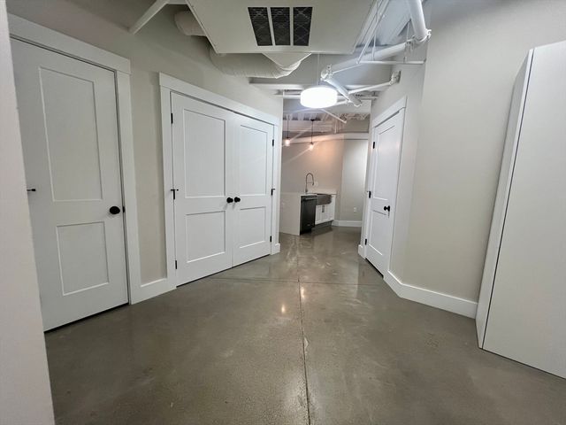 305 Webster Ave 105, Cambridge, MA 02141