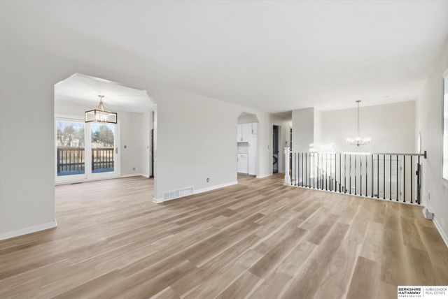 14032 Pierce Street, Omaha, NE 68144