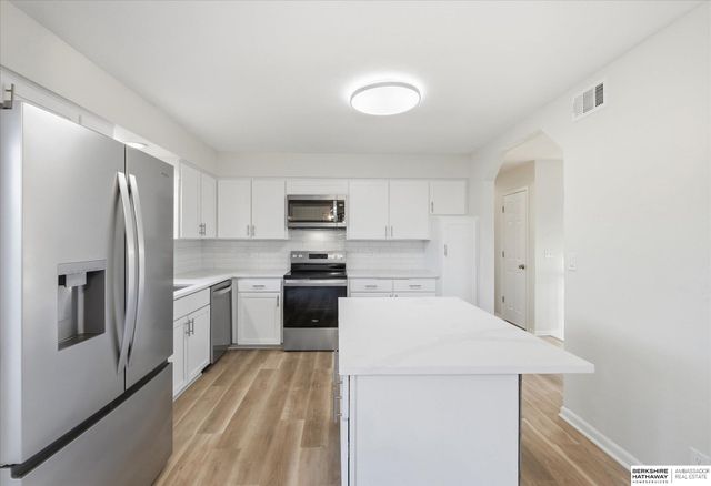 14032 Pierce Street, Omaha, NE 68144