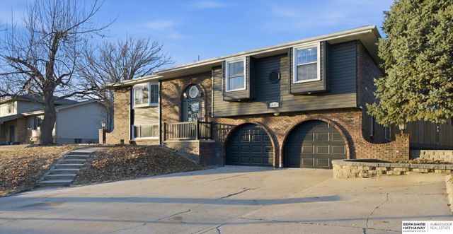 14032 Pierce Street, Omaha, NE 68144