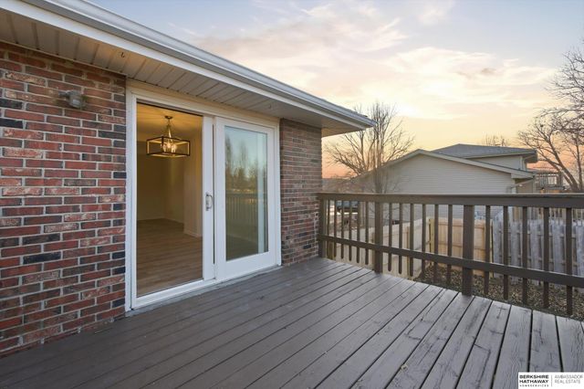 14032 Pierce Street, Omaha, NE 68144