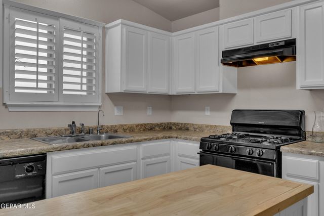 14220 DESIERTO BUENO Avenue, Horizon City, TX 79928