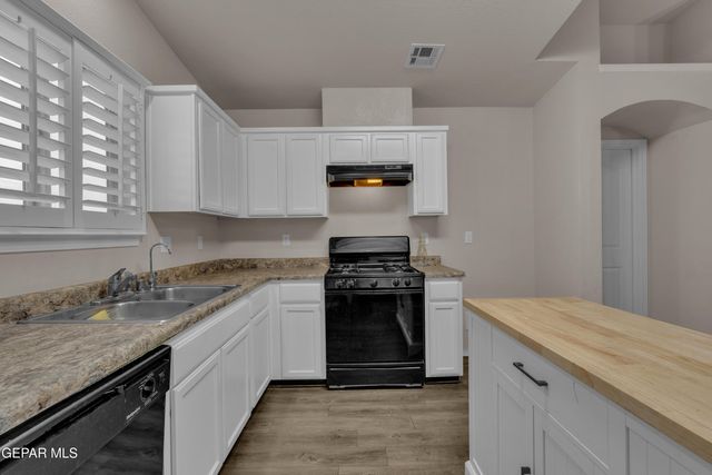 14220 DESIERTO BUENO Avenue, Horizon City, TX 79928