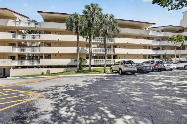 7041 Environ Blvd 327, Lauderhill, FL 33319