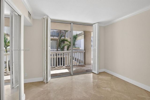 7041 Environ Blvd 327, Lauderhill, FL 33319