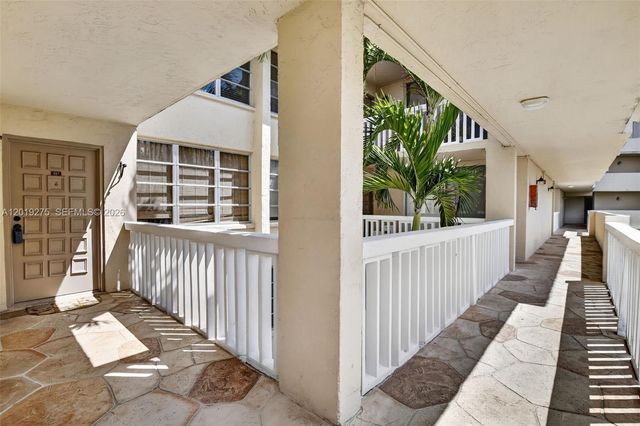 7041 Environ Blvd 327, Lauderhill, FL 33319