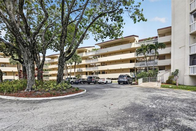 7041 Environ Blvd 327, Lauderhill, FL 33319