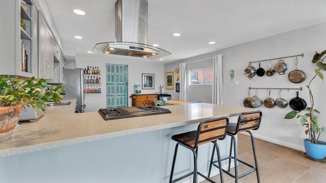 1046 McMullen Drive NW, Albuquerque, NM 87107