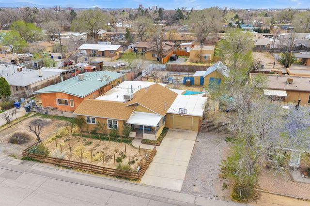 1046 McMullen Drive NW, Albuquerque, NM 87107