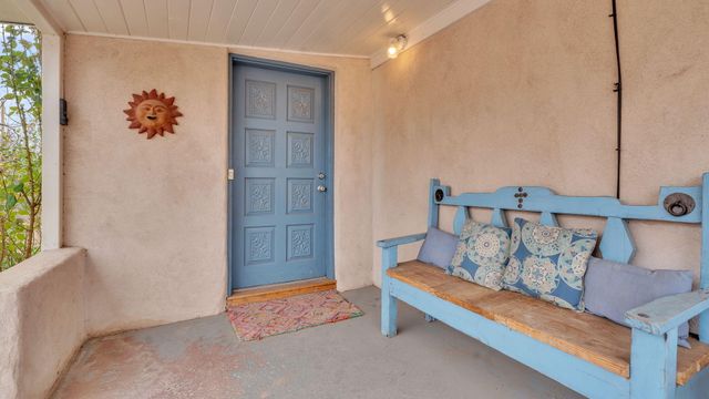 1046 McMullen Drive NW, Albuquerque, NM 87107