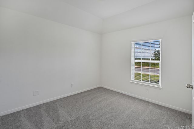 16012 Stratford Cove, Lytle, TX 78052
