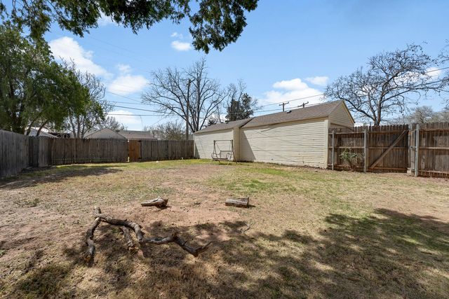 2419 25th Street, Lubbock, TX 79411