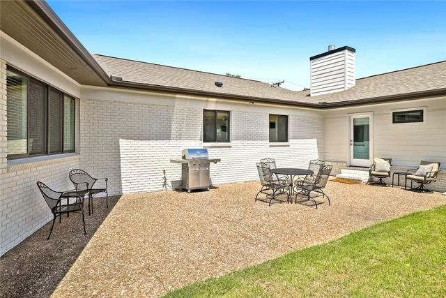 702 Shipley Street, Springdale, AR 72764