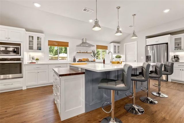702 Shipley Street, Springdale, AR 72764
