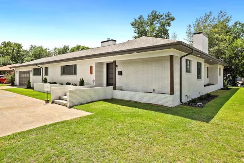 702 Shipley Street, Springdale, AR 72764