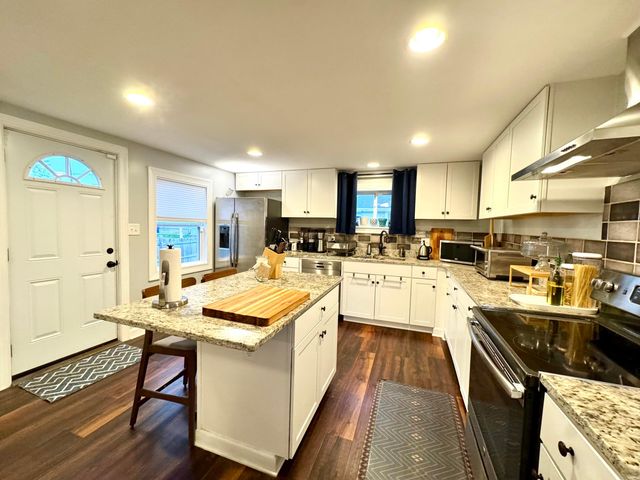 94 E Woodrow Avenue, Columbus, OH 43207