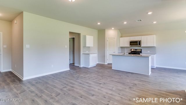 629 Griffiths Court, Breaux Bridge, LA 70517