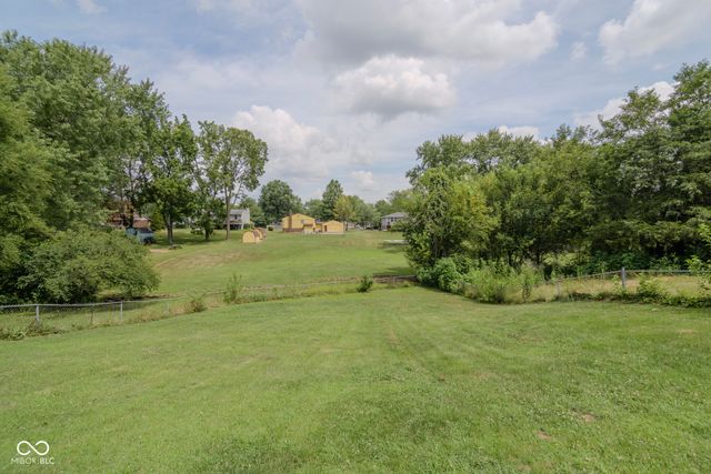 5804 Milhouse Road, Indianapolis, IN 46221