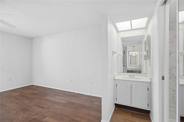 6032 7TH AVENUE W 6032, Bradenton, FL 34209