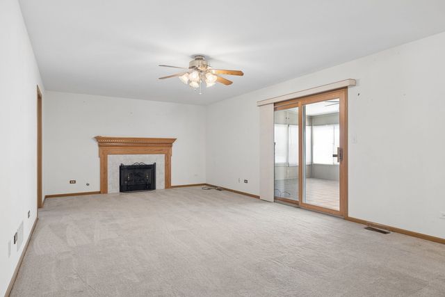 611 Flanagan Drive, Minooka, IL 60447