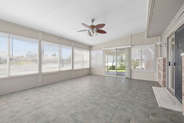 611 Flanagan Drive, Minooka, IL 60447