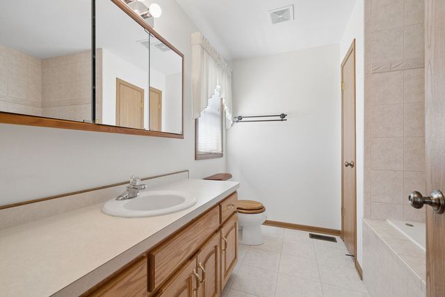 611 Flanagan Drive, Minooka, IL 60447
