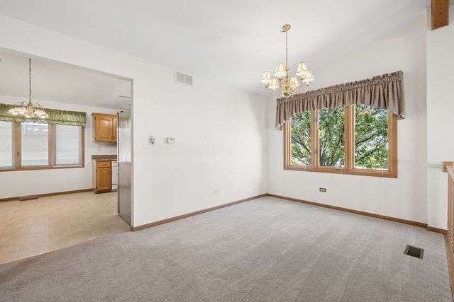 611 Flanagan Drive, Minooka, IL 60447