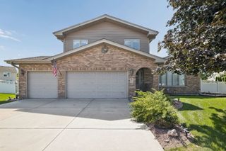 611 Flanagan Drive, Minooka, IL 60447