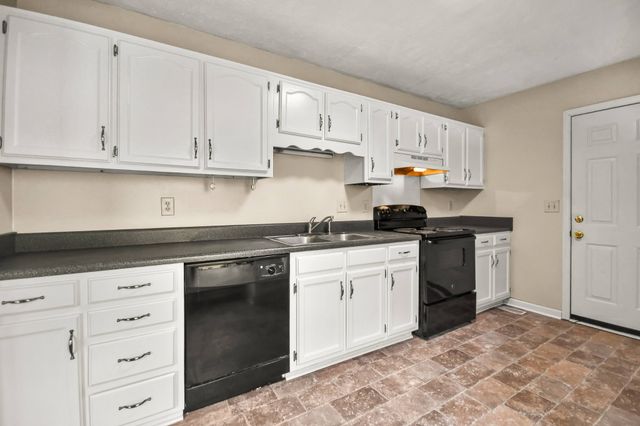 3416 Clearwater Drive, Clarksville, TN 37040