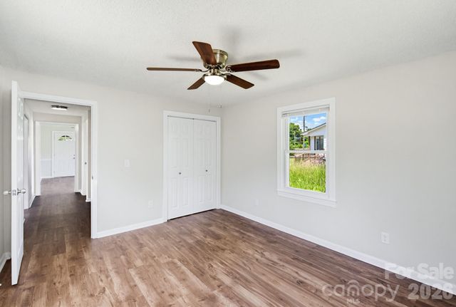 1627 Warren Avenue, Gastonia, NC 28054