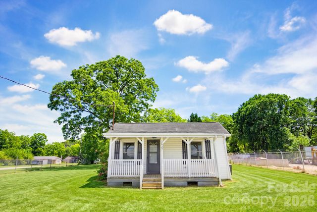 1627 Warren Avenue, Gastonia, NC 28054