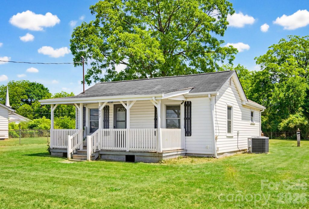 1627 Warren Avenue, Gastonia, NC 28054
