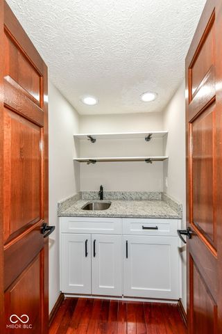 726 Ironwood Drive, Carmel, IN 46033