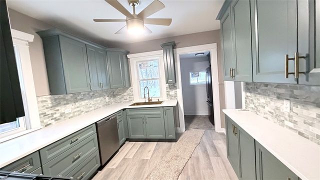 1115 W 25TH Street, Erie, PA 16502