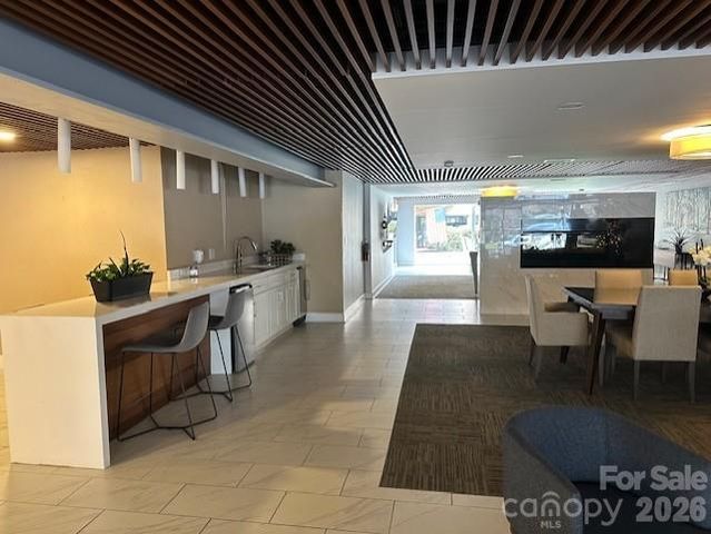 1323 Queens Road 313, Charlotte, NC 28207