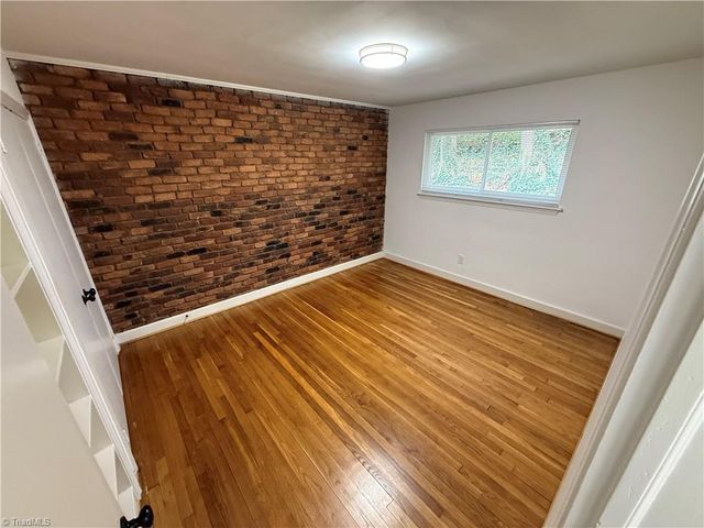 222 N Hawthorne Road D, Winston-salem, NC 27104