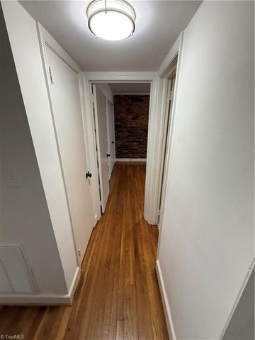 222 N Hawthorne Road D, Winston-salem, NC 27104