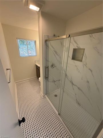 222 N Hawthorne Road D, Winston-salem, NC 27104