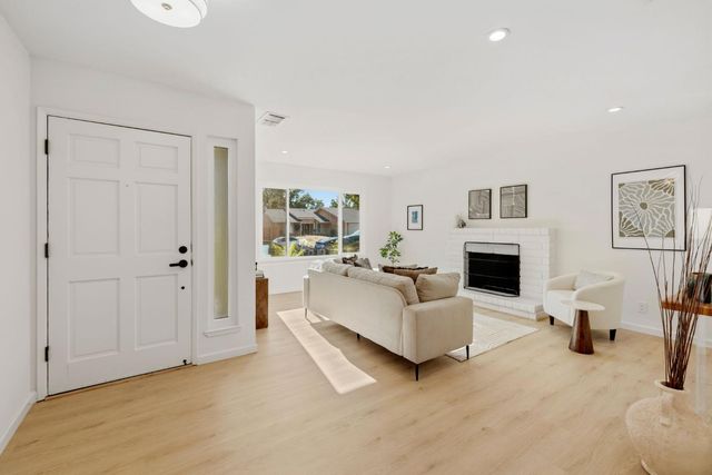 6104 Rita Lou Way, Citrus Heights, CA 95610