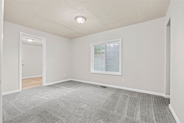 631 SE 27th Court, Des Moines, IA 50317