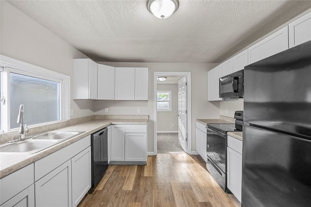 631 SE 27th Court, Des Moines, IA 50317