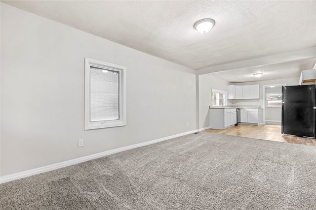 631 SE 27th Court, Des Moines, IA 50317
