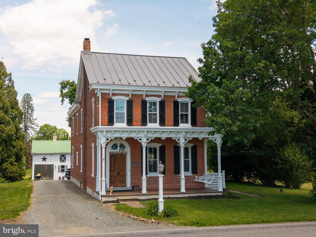 225 NIANTIC RD, Barto, PA 19504