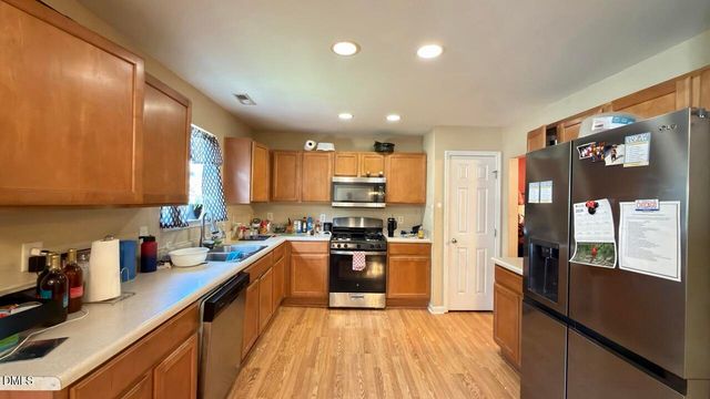 1745 E Honey Springs Avenue, Fuquay Varina, NC 27526