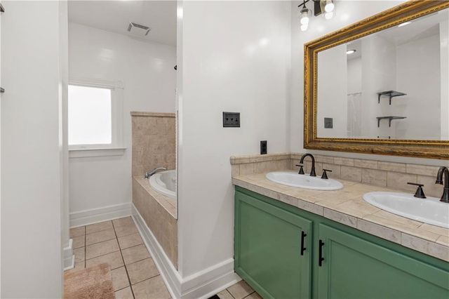 1112 Dauphin Street, Mobile, AL 36604