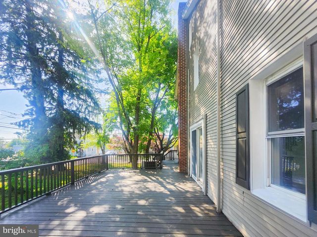 139 W WALNUT ST, North Wales, PA 19454
