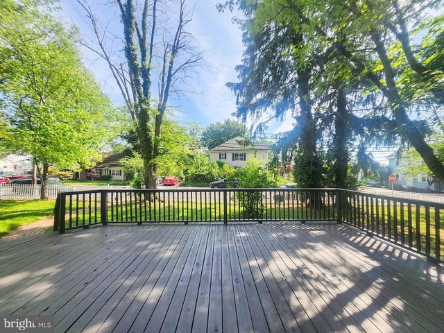 139 W WALNUT ST, North Wales, PA 19454